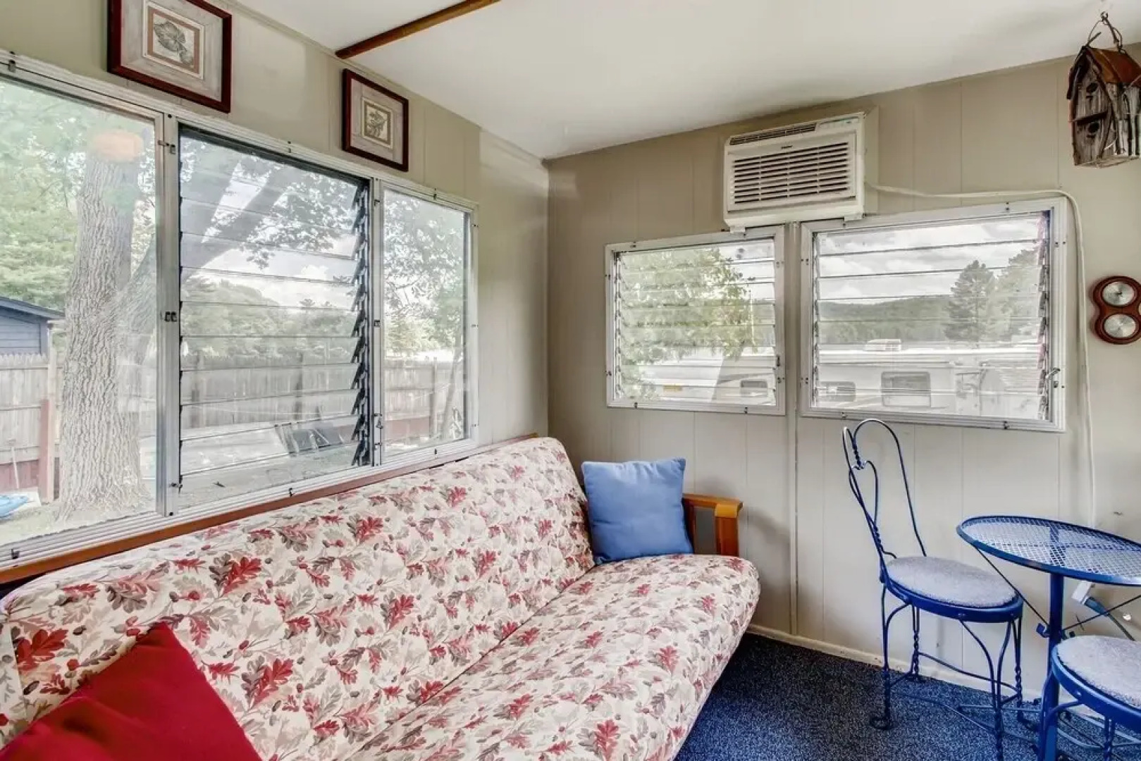 Kamp Koby - Lake Front Camp On Lake Hortonia 2 Bedroom Cabin by RedAwning