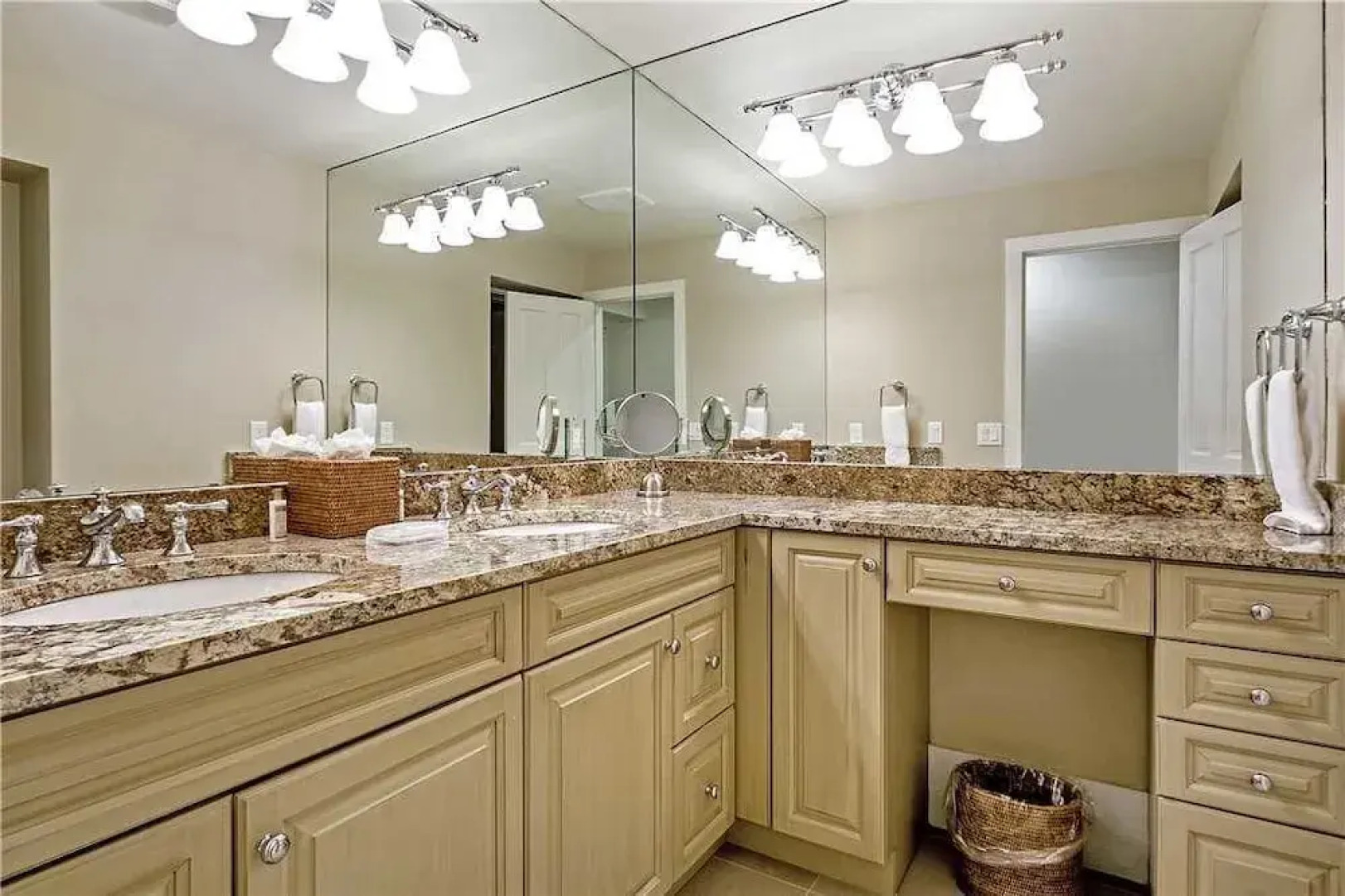 Remington Retreat - 6 Bedrooms Home