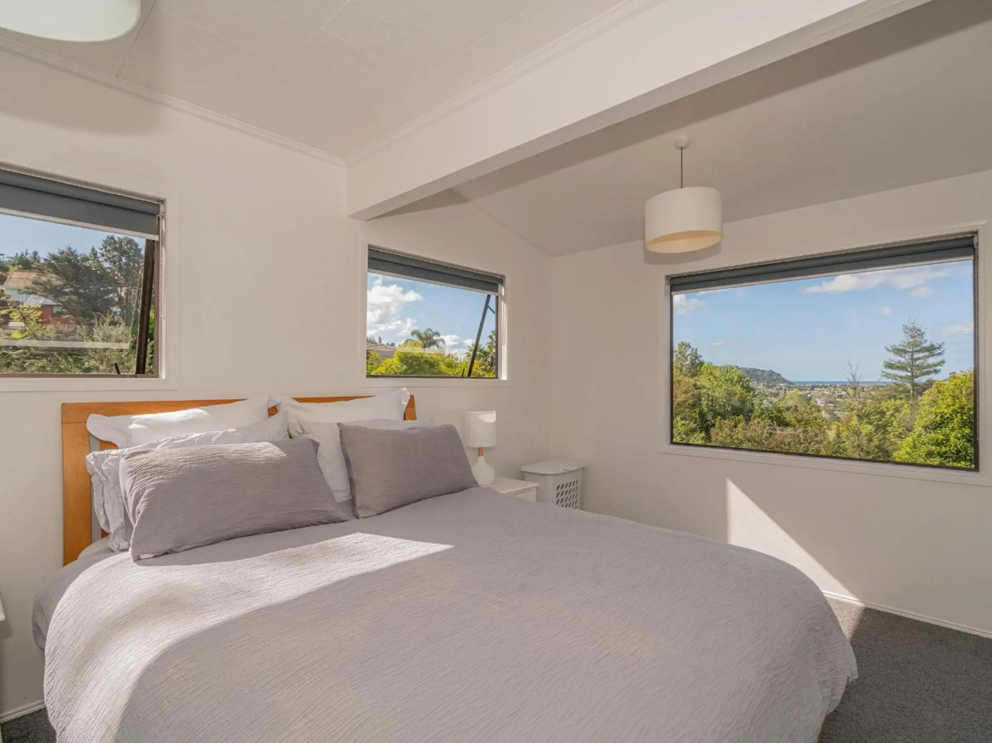Hillside Haven - Tairua Holiday Home