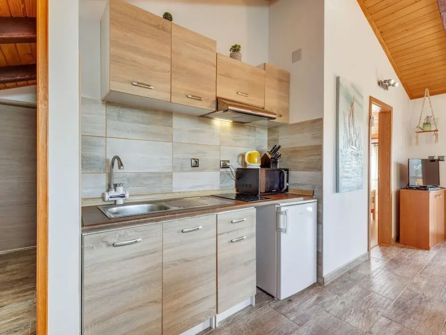 Rustic Cottage in Silba With Garden