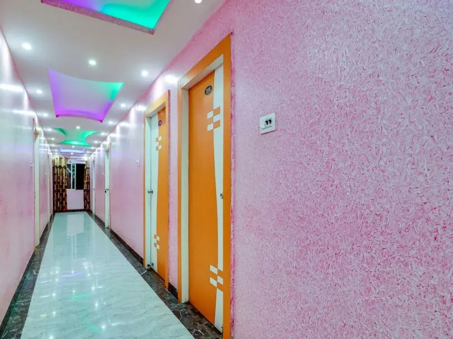 Oyo 46190 Triotel Hotels And Banquets (Opc) Private Limited