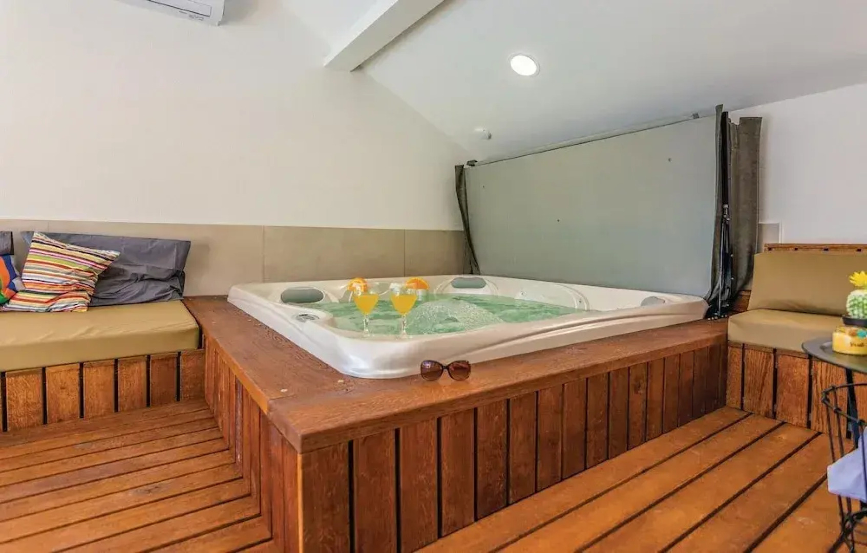 Beautiful Home in Pridraga With Wifi and 8 Bedrooms