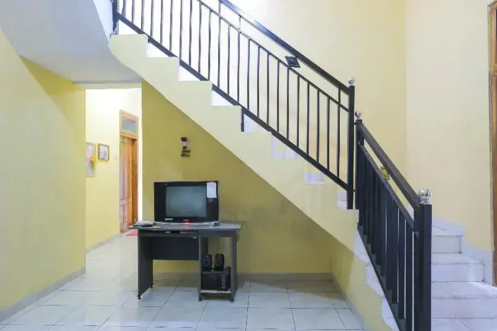 Wallet Family Residence Syariah by OYO Rooms