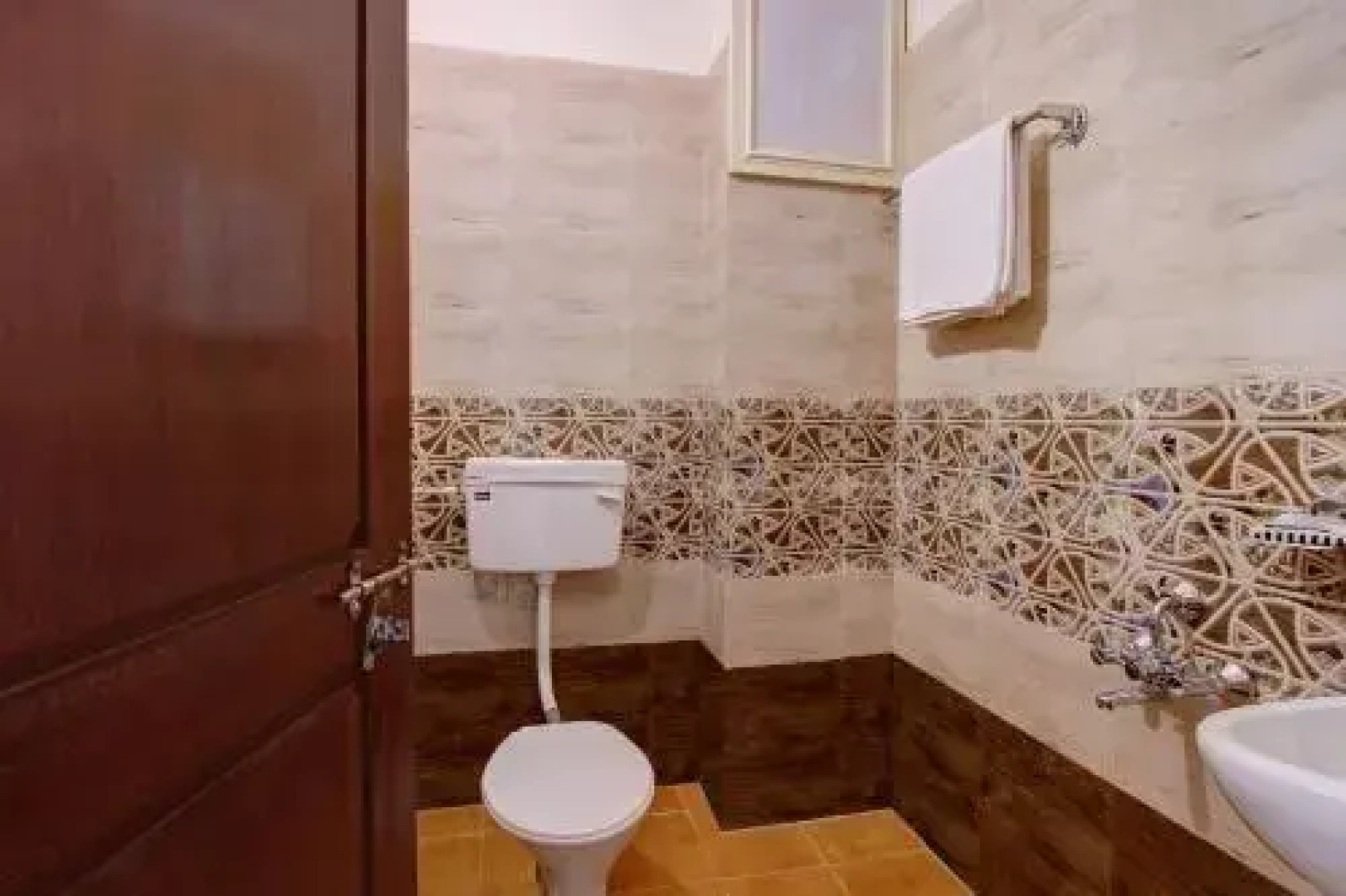 Century Park by OYO Rooms