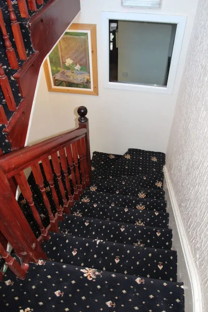 The Middlegate Hotel