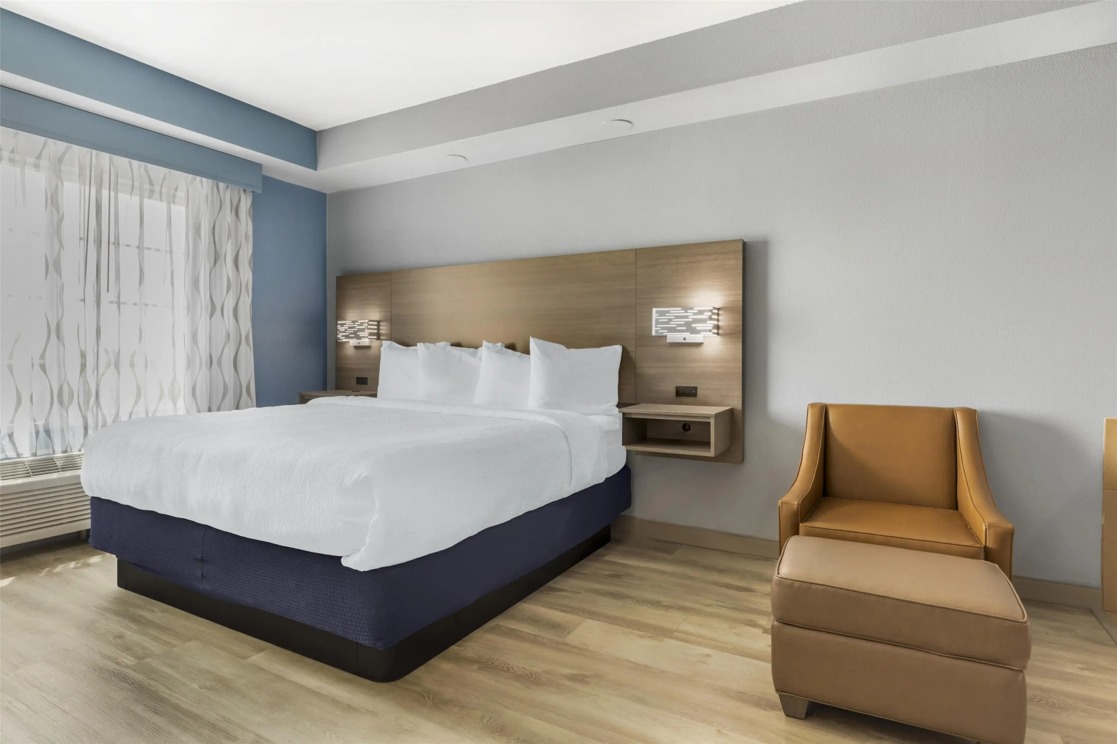 Best Western Plus Fort Worth Forest Hill Inn & Suites