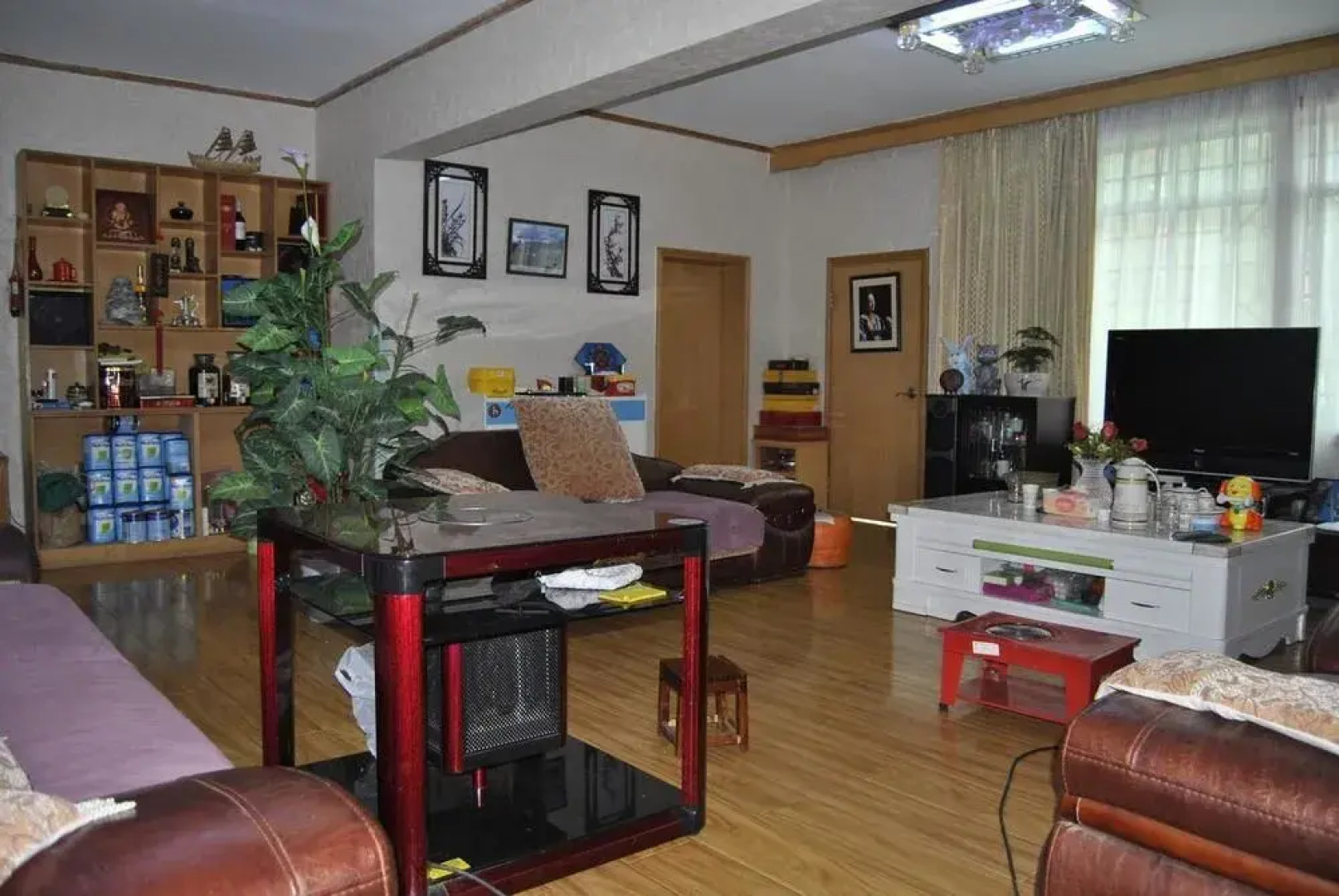 Lixian County Taoping Qiang Village Erma Inn