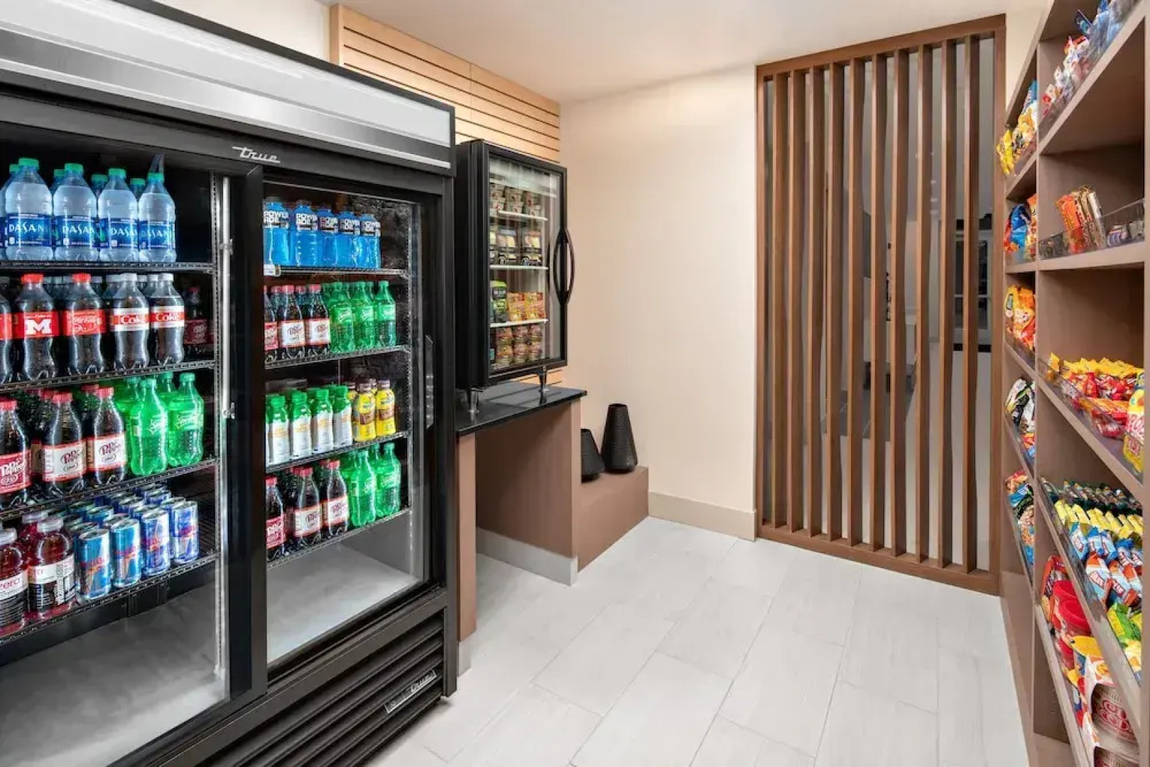 Holiday Inn Express & Suites Elkhorn - Lake Geneva Area, an IHG Hotel