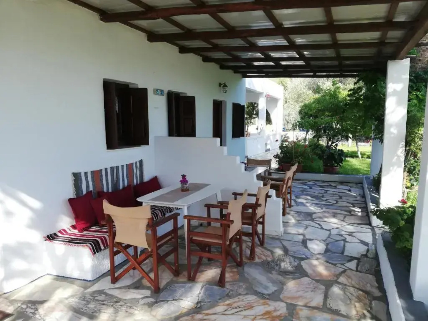 Pansion Katerina Skyros