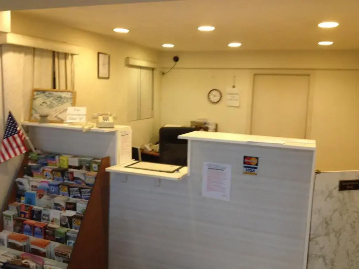 Parkway Inn