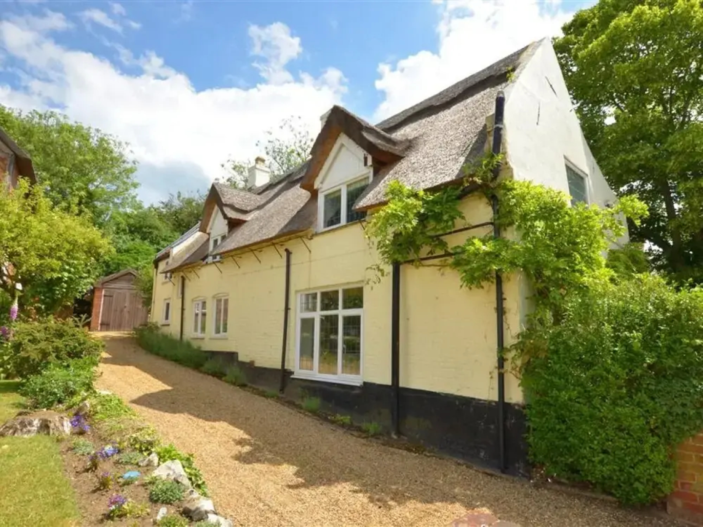 Pleasant holiday home in Horning with pond