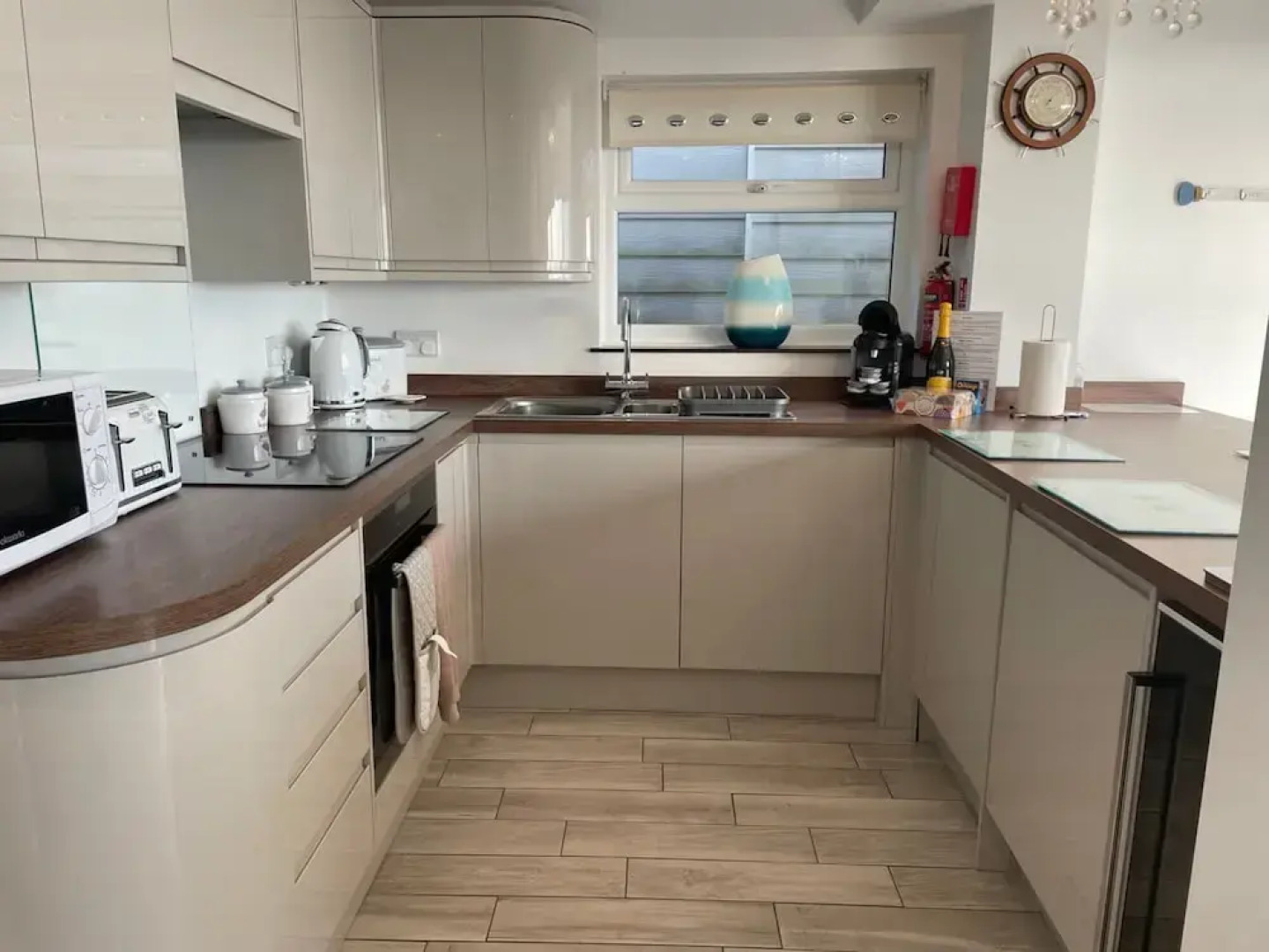 Contemporary Beachfront Bungalow With Direct Access to the Sea