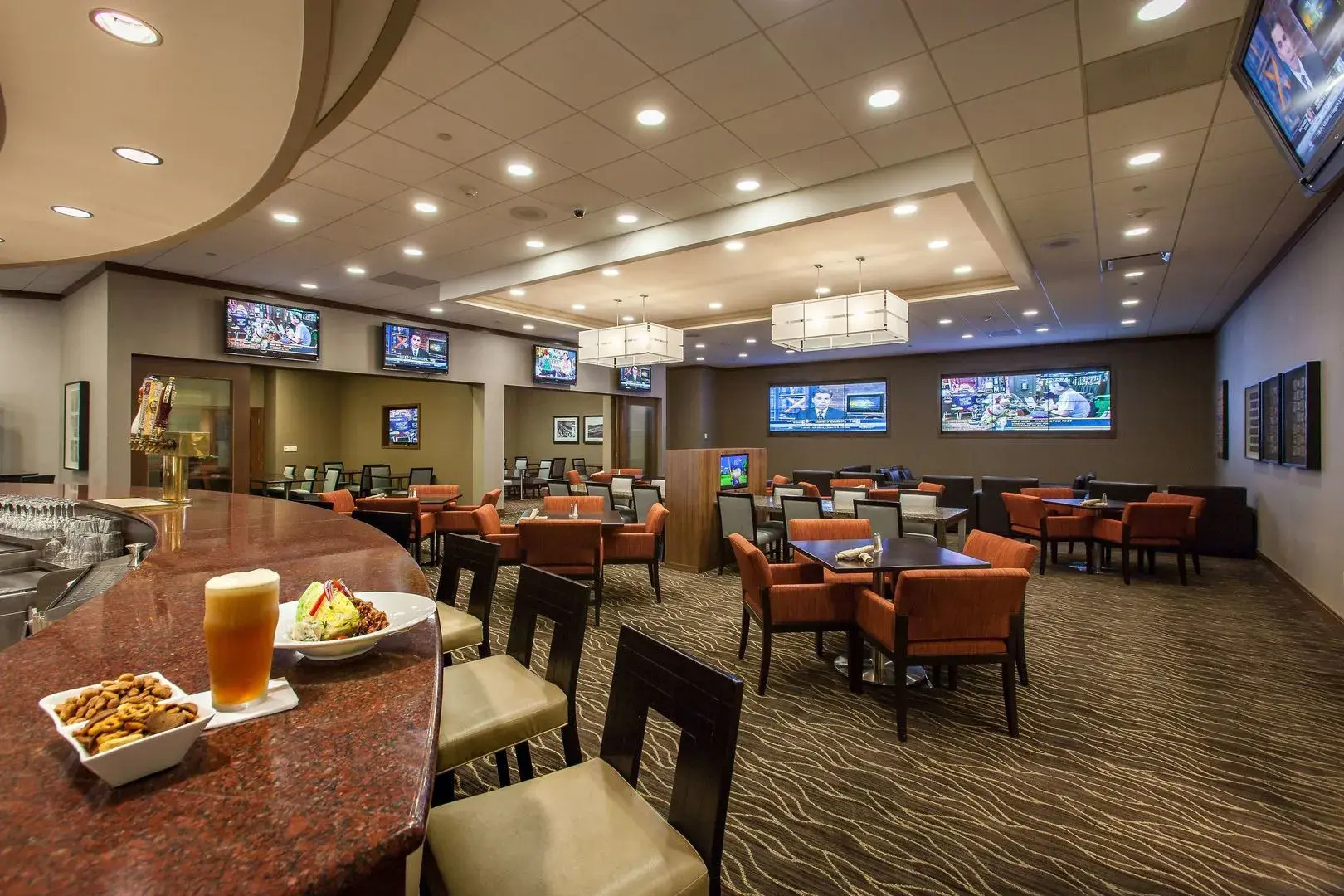 Doubletree by Hilton Pittsburgh — Green Tree