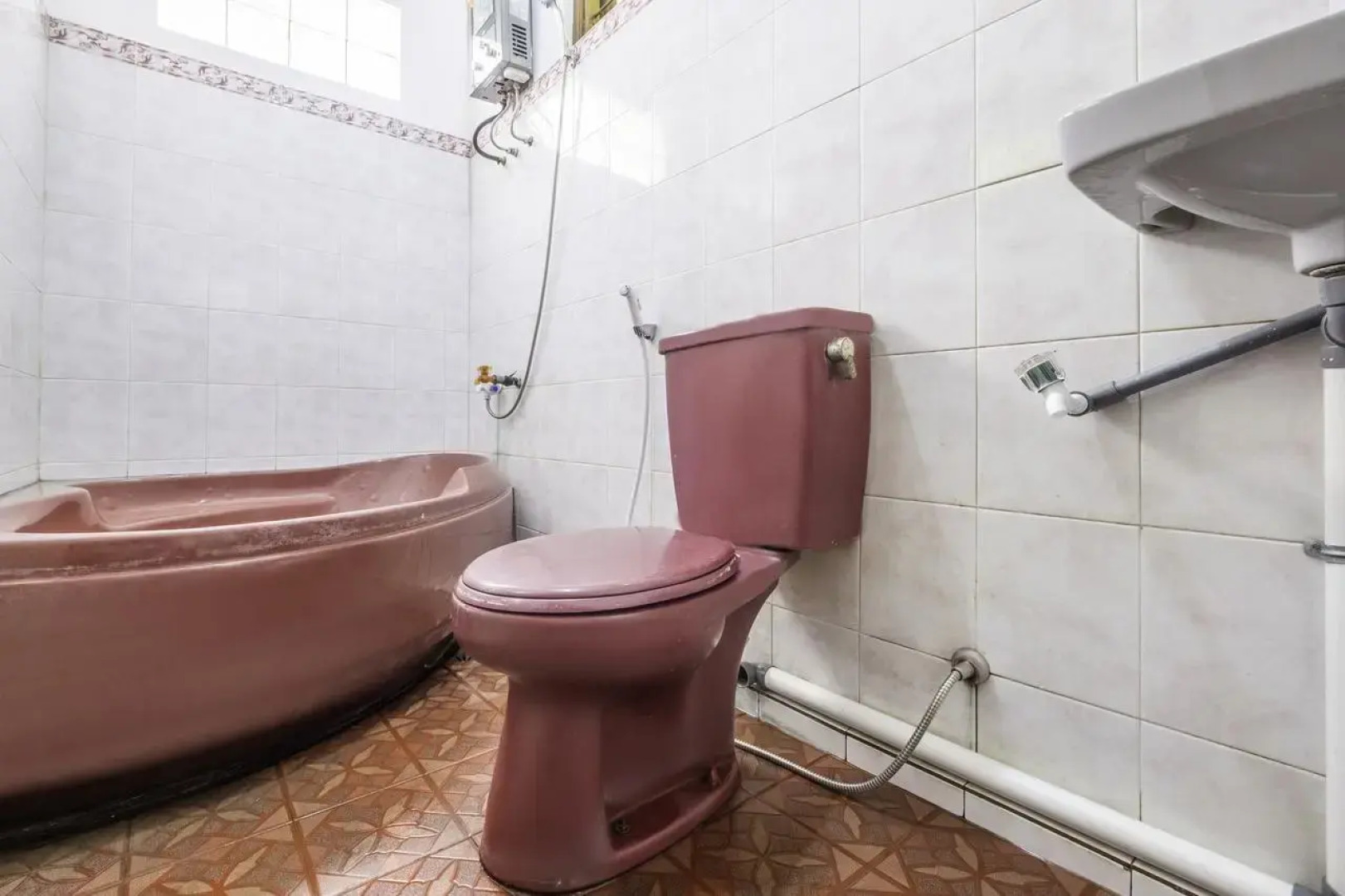 Capital O 1541 Puri Cikole Asri