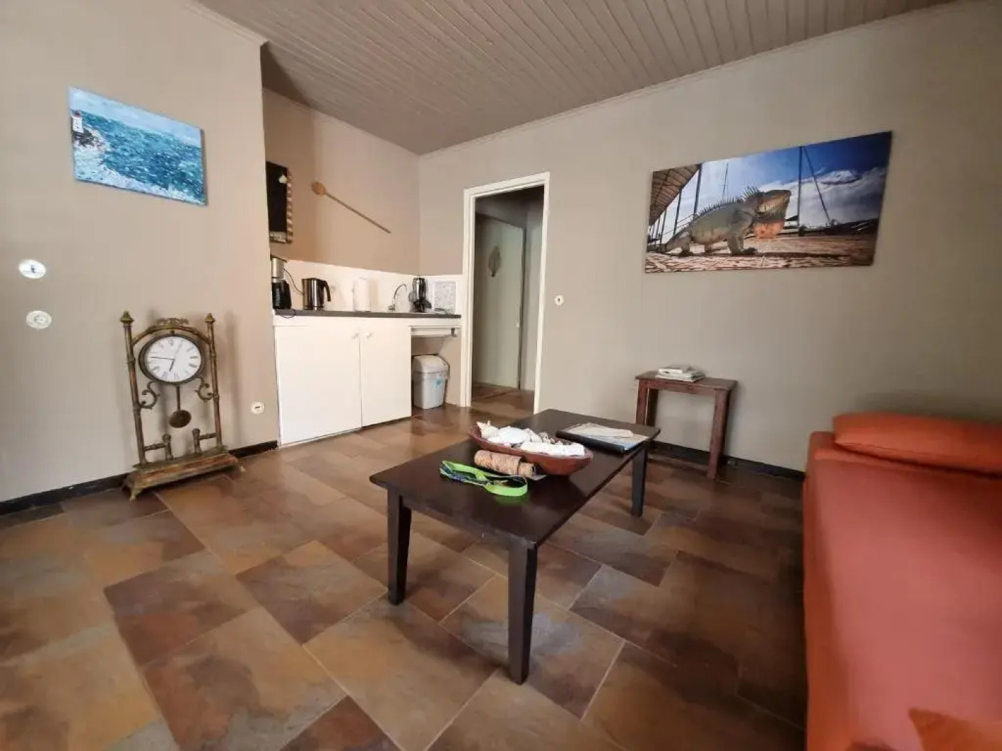 Frangipani Apartments