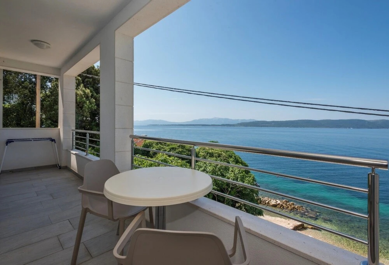 Apartments Mladen