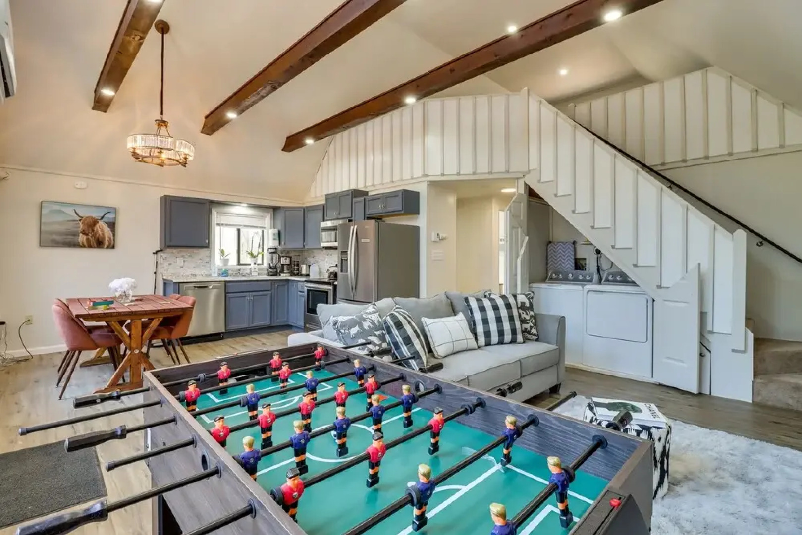 Quiet East Stroudsburg Home w/ Grill & Fireplace!