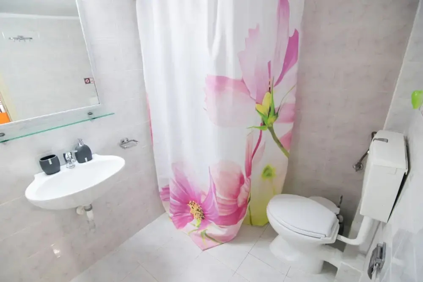 Avra Comfort Rooms- Family