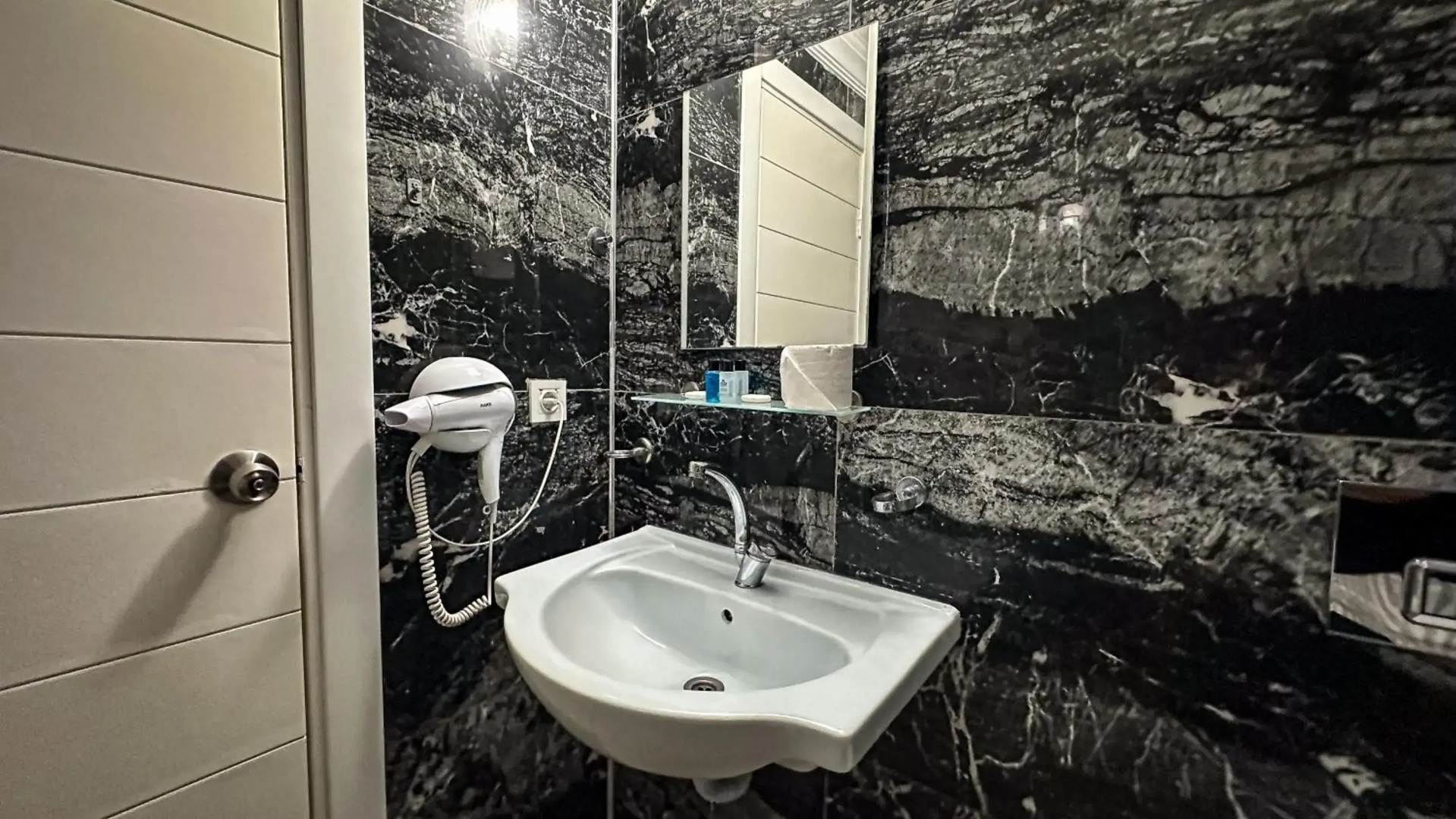 Prenses Sealine Beach Hotel