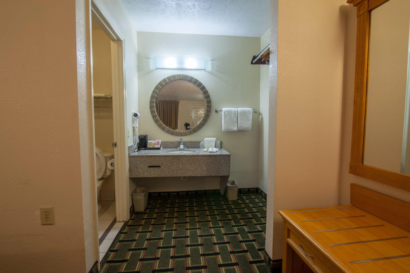 Red Roof Inn Crossville