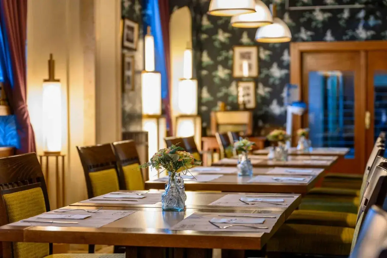 Отель Mercure Szekesfehervar Magyar Kiraly Hotel