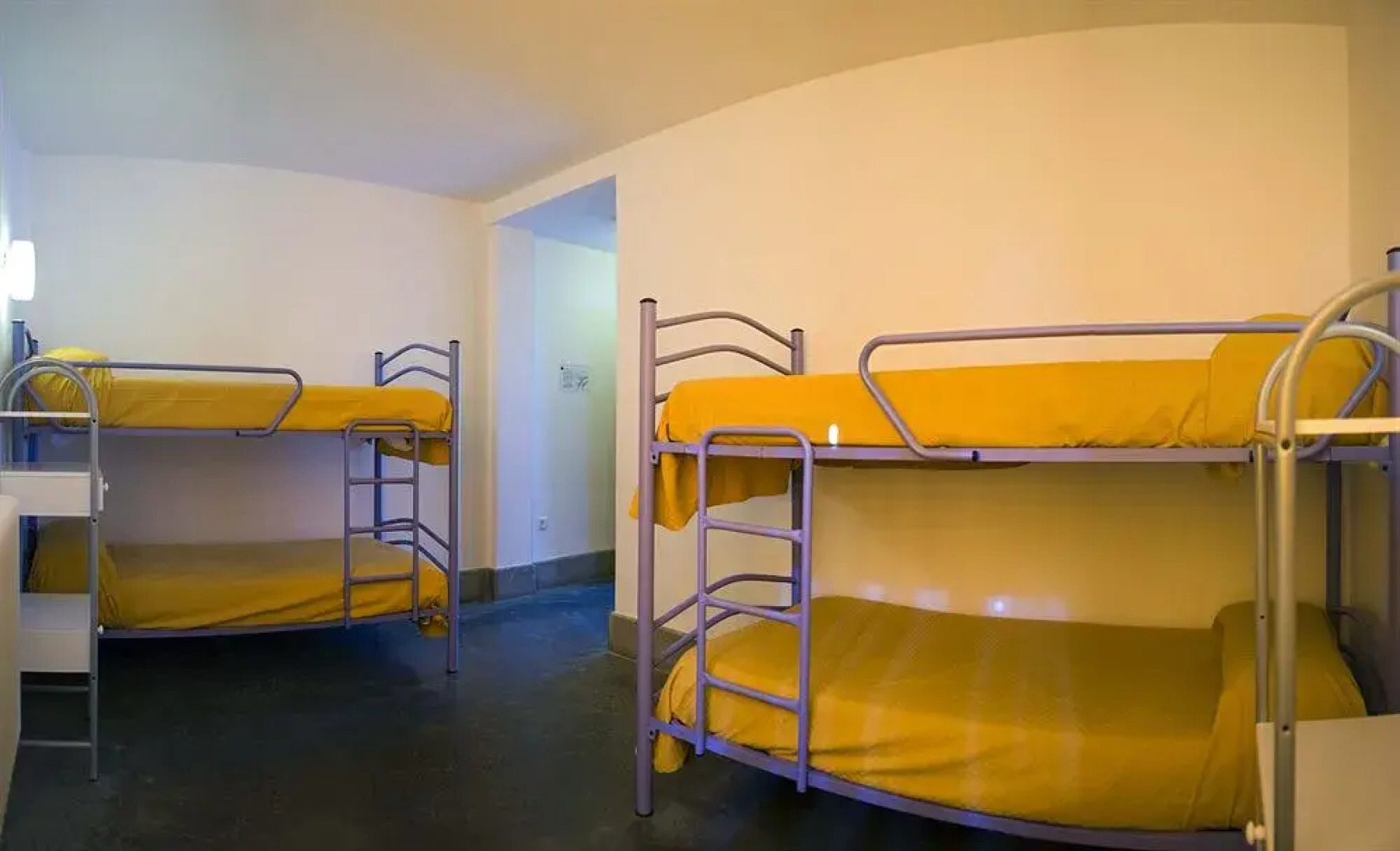 Albergue Inturjoven El Bosque