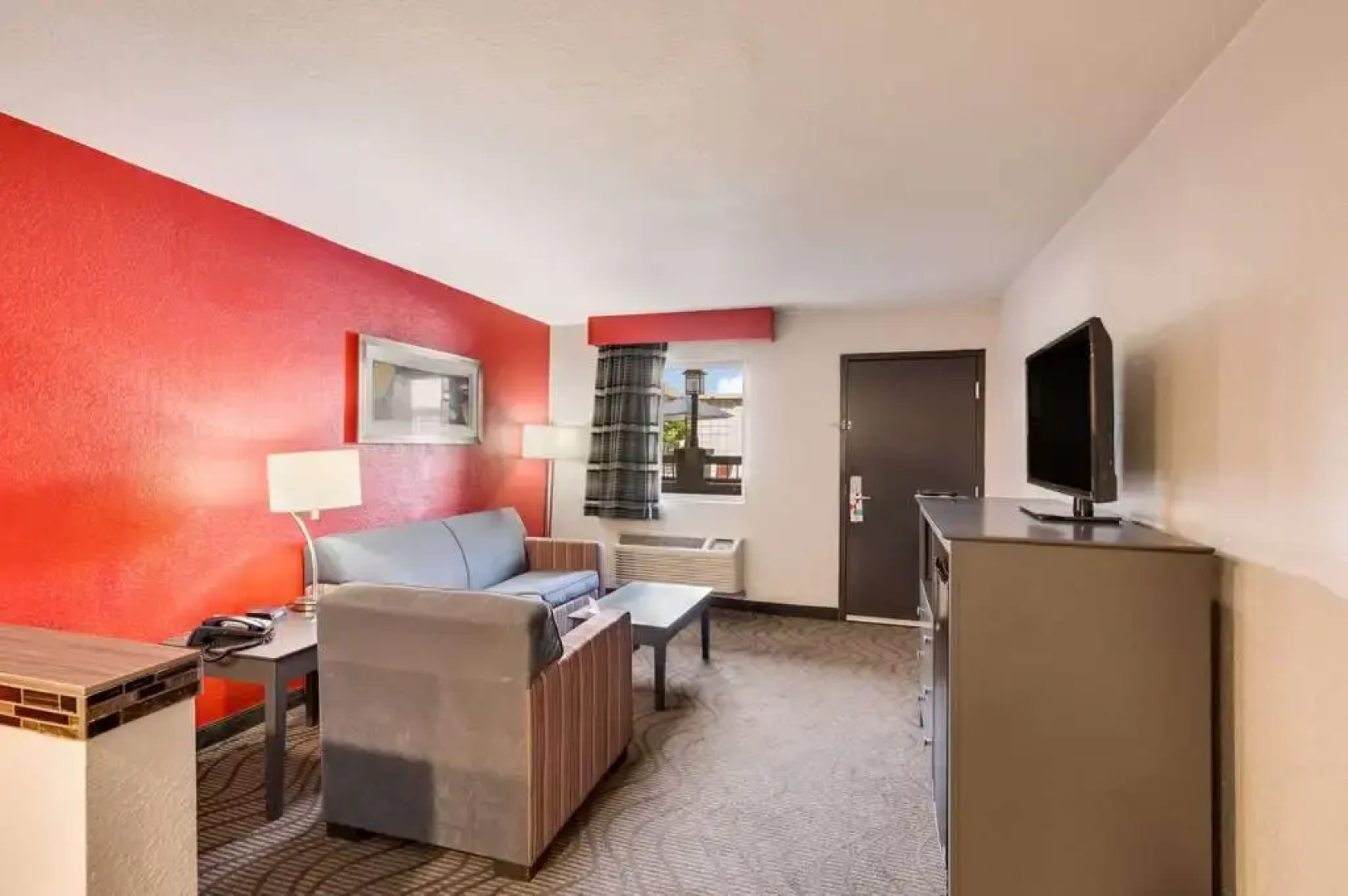 Clarion Inn & Suites Russellville I-40