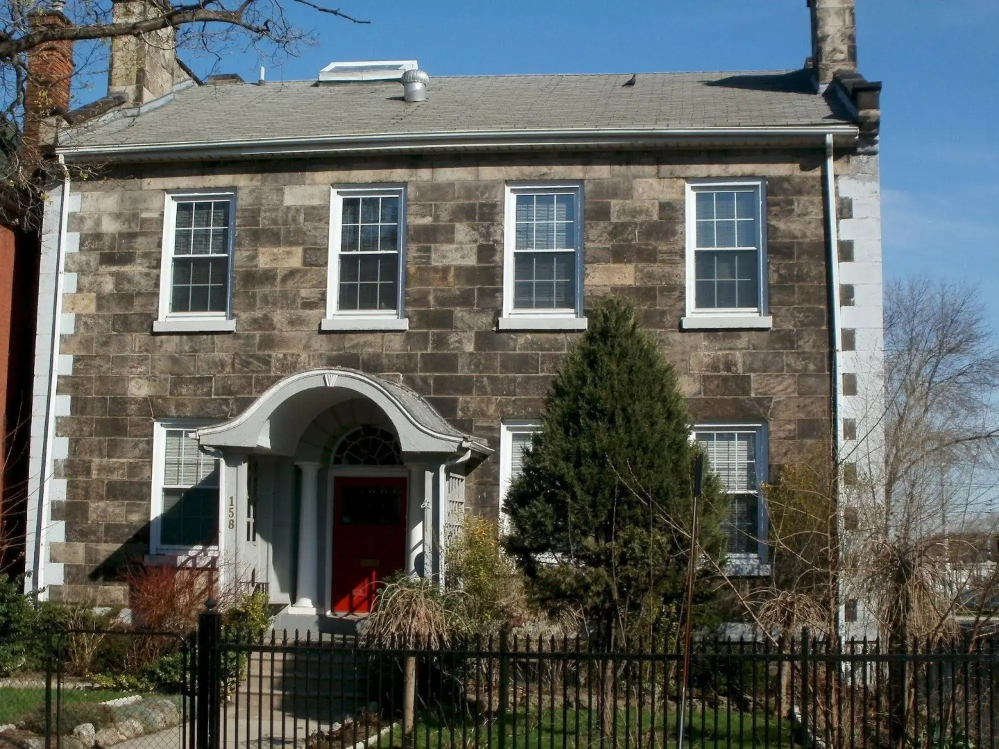 Pring Guesthouse - Hostel