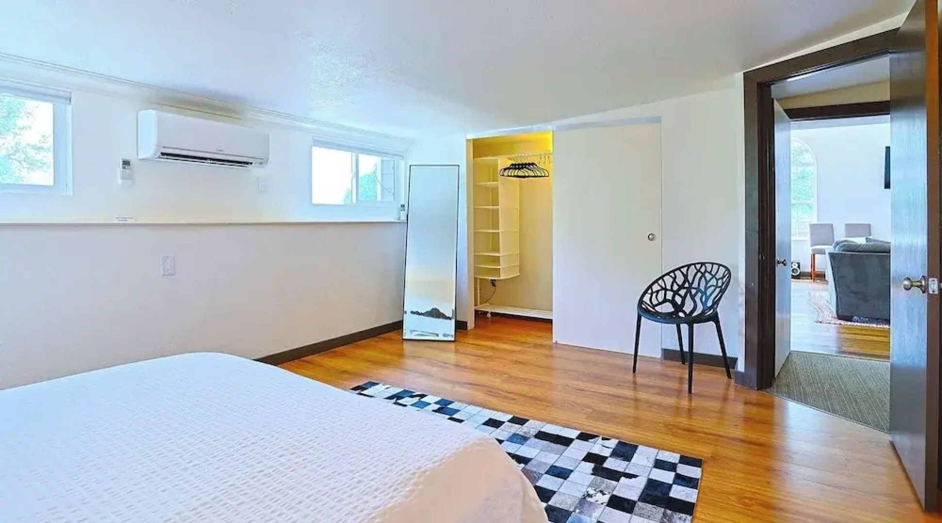 Willie's Hill Country Hideaway - Stay for 8 With Hot Tub & Fire Pit