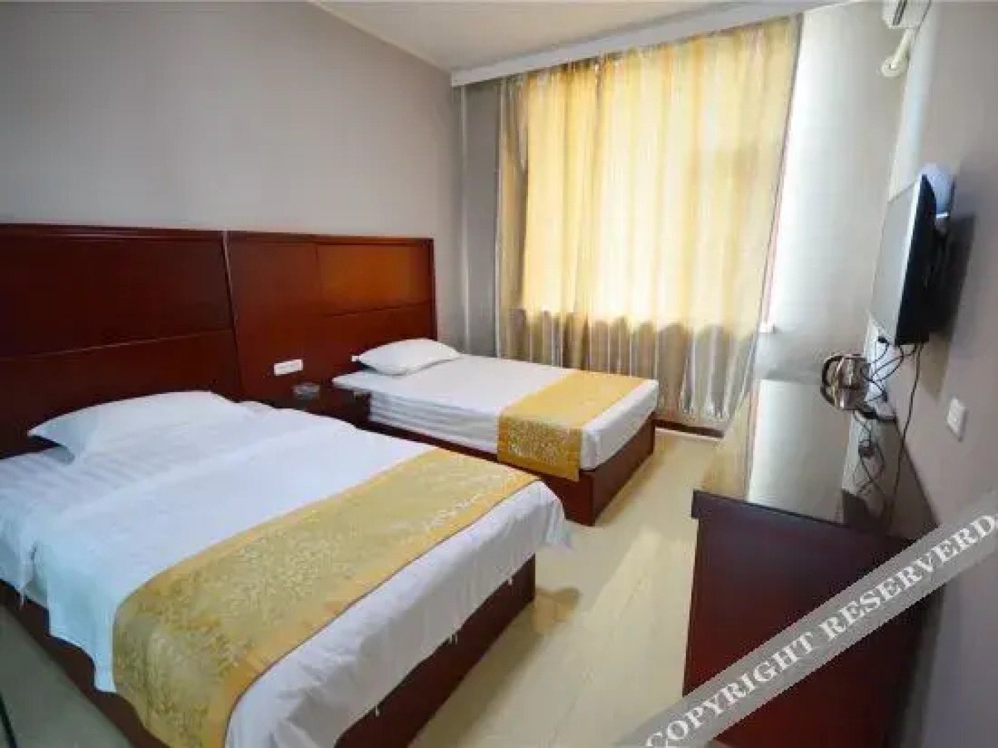 Xinzhou qi village hot spring resort yunzhongshan hotel