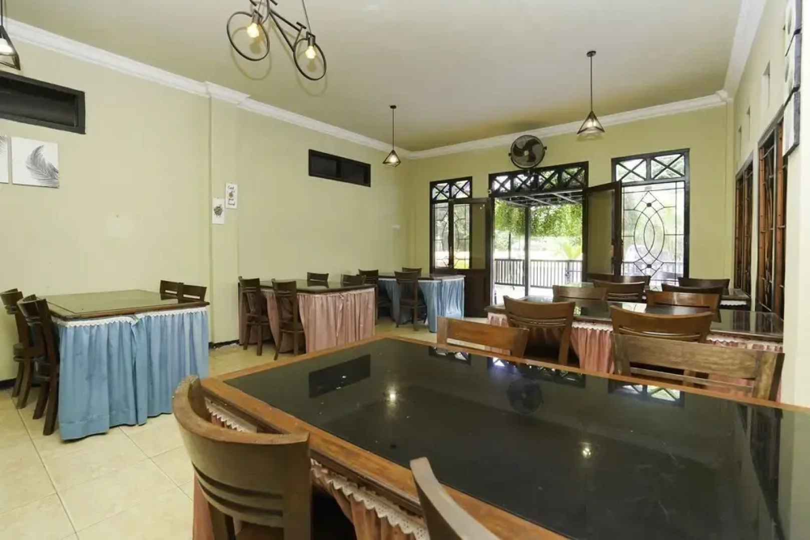 Hotel Madinah Syariah