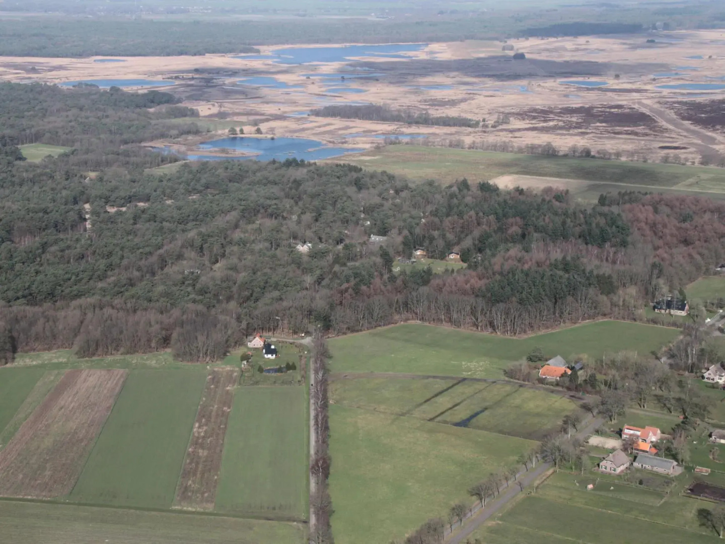 Spacious villa with sauna and hot tub, in a holiday park near a National Park