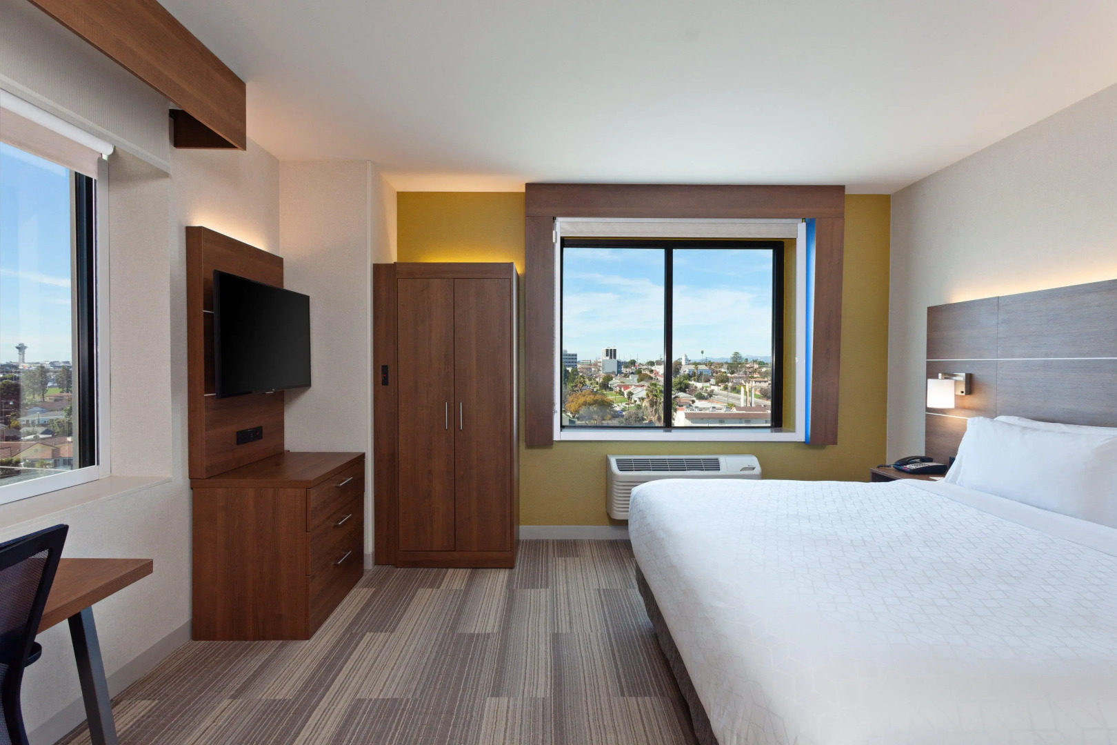 Holiday Inn Express Los Angeles Airport by IHG