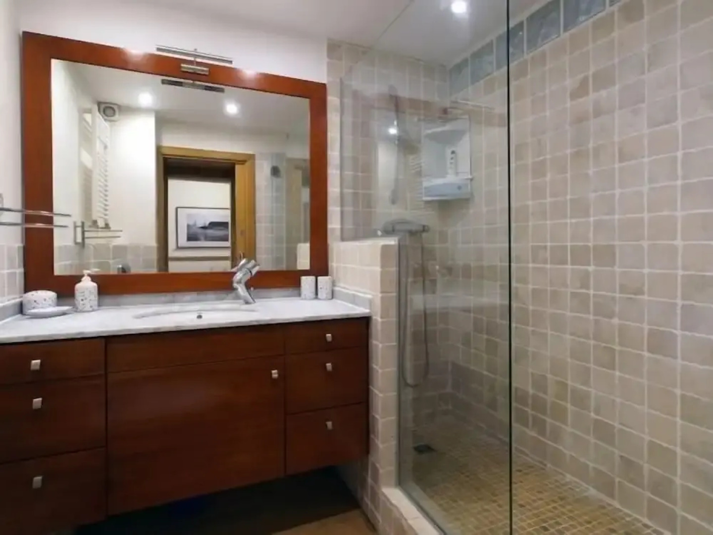 Riva Be my Guest Castelldefels