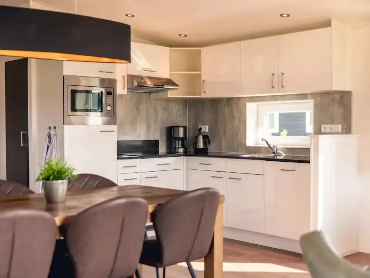 Welcoming Holiday Home With Garden