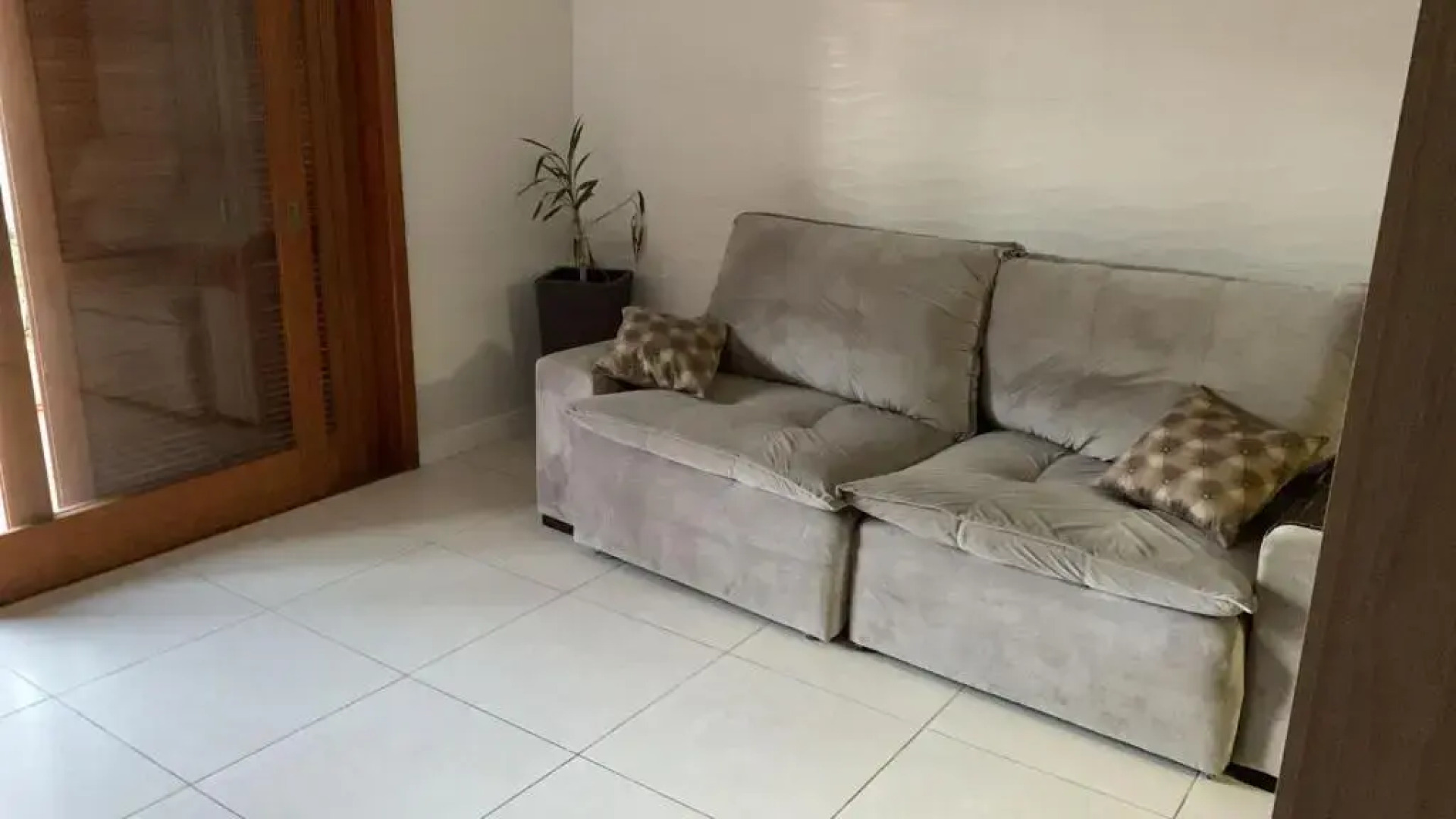 Sobrado Oktober com Piscina