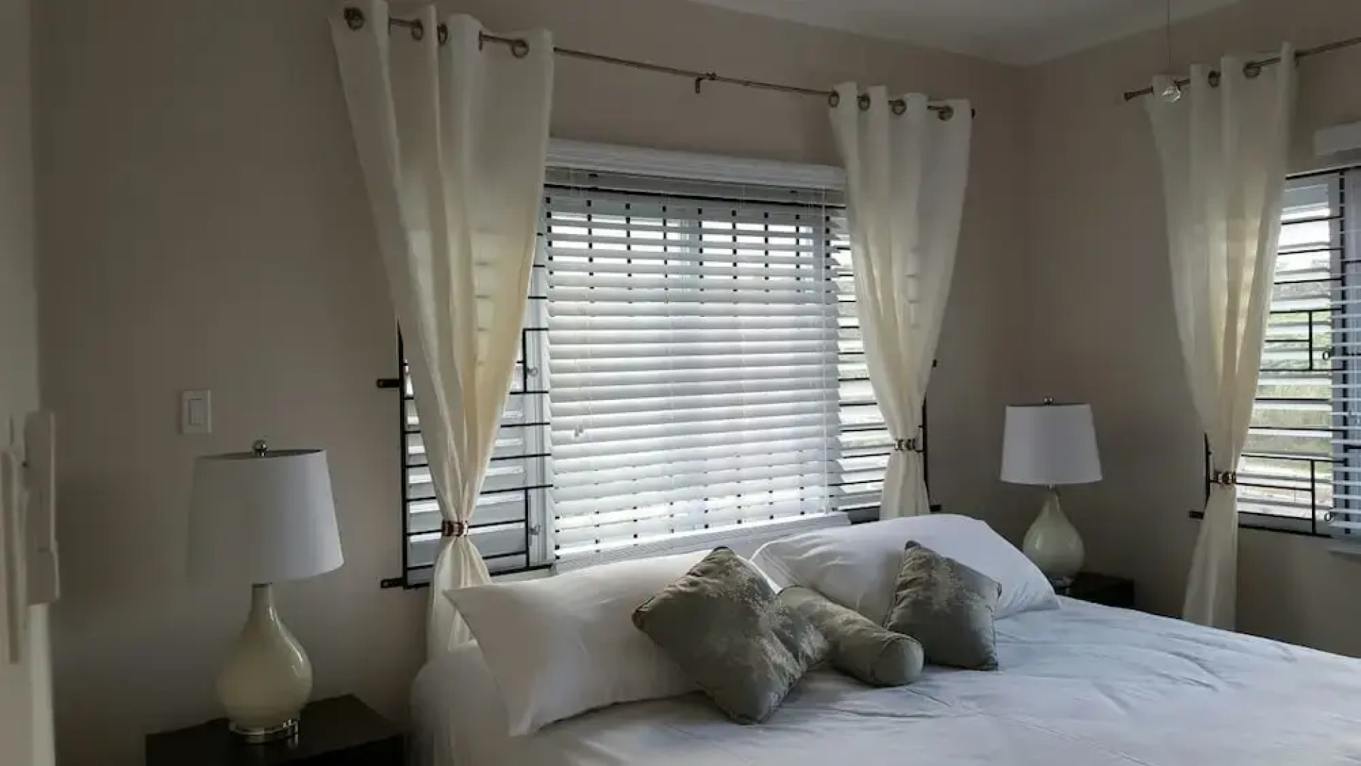 Fern Court Apartment With Oceanic View III