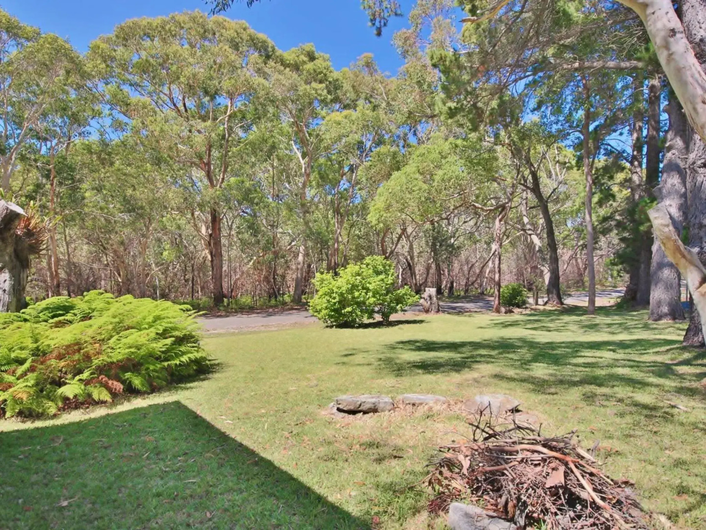 Rose Cottage at Hyams 4pm Check Out Sundays