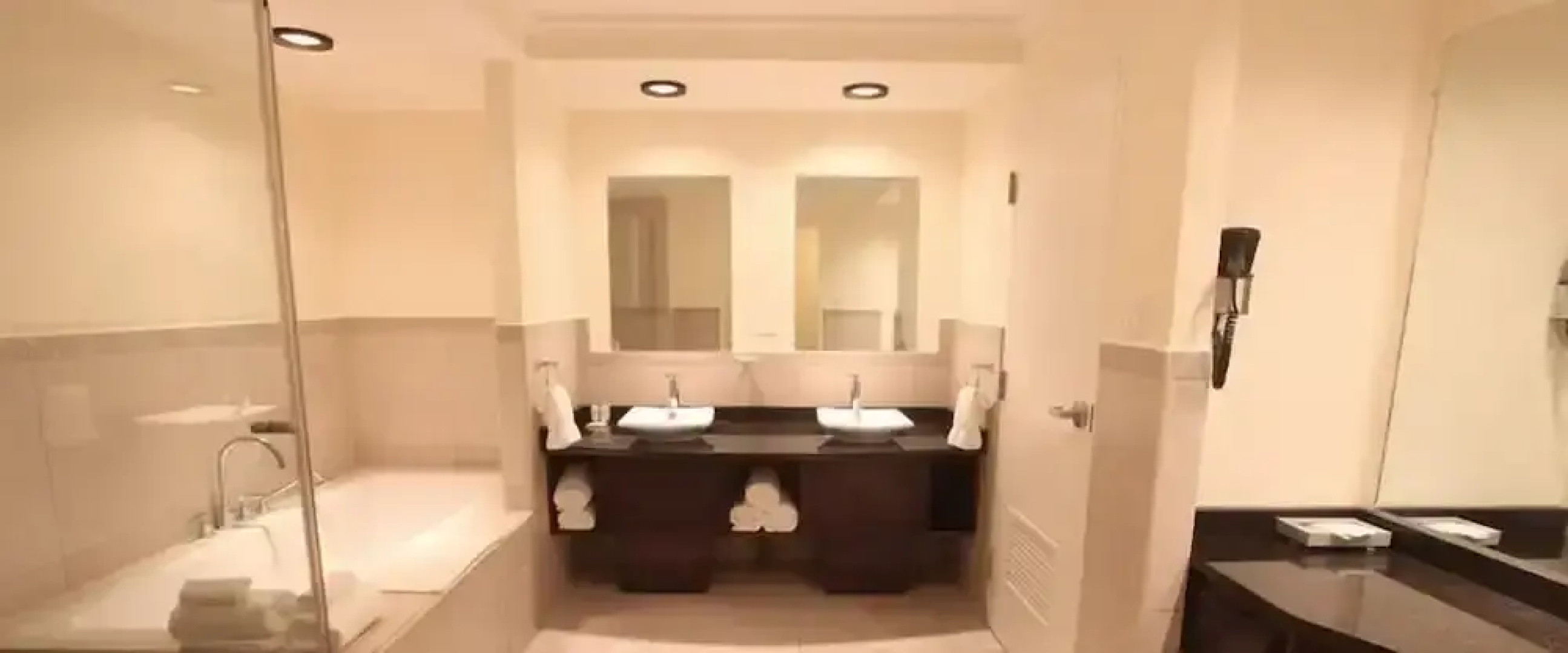 The Pasanggrahan Royal Boutique Hotel