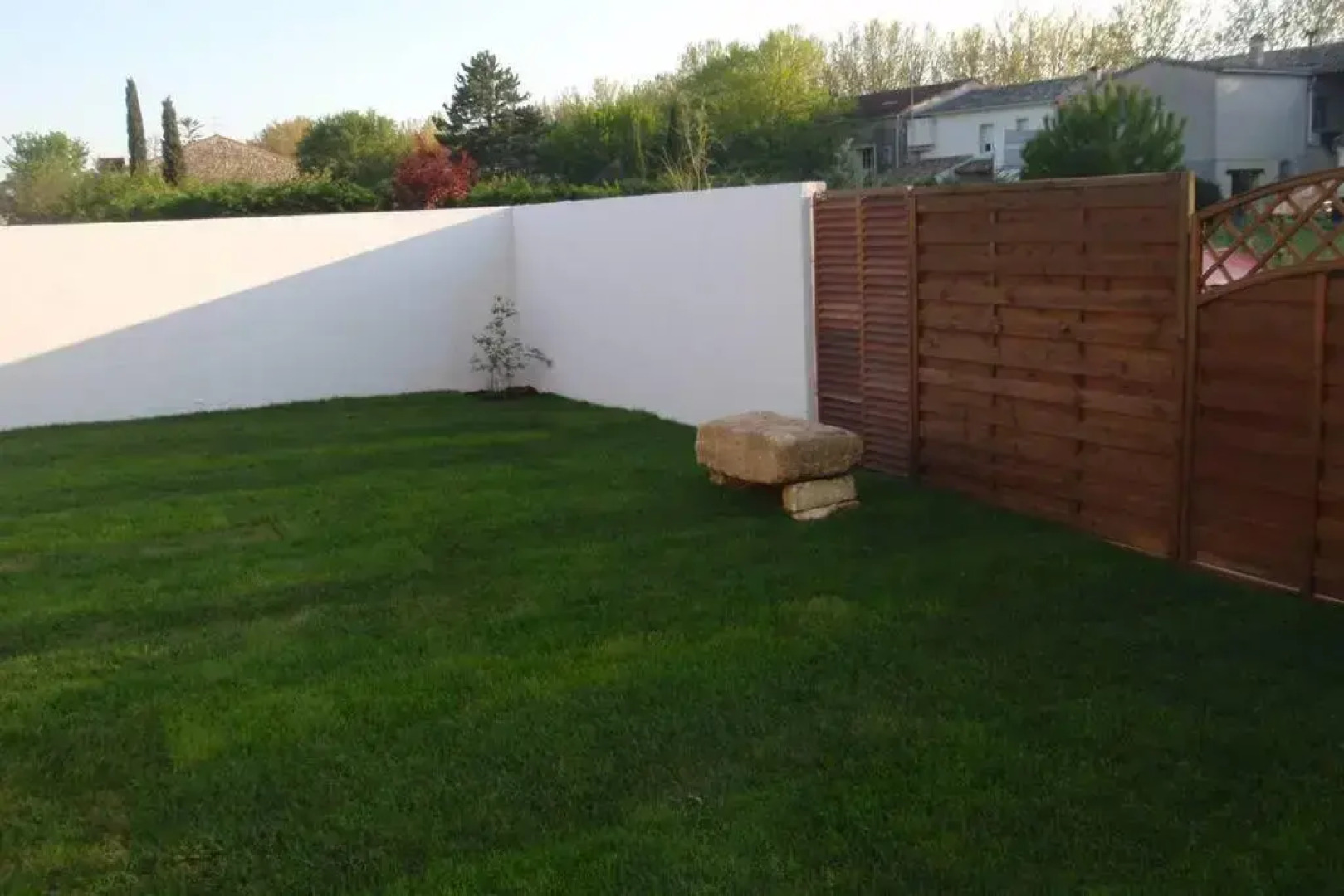 Maison Calme Avec Jardin Et Parking Prives