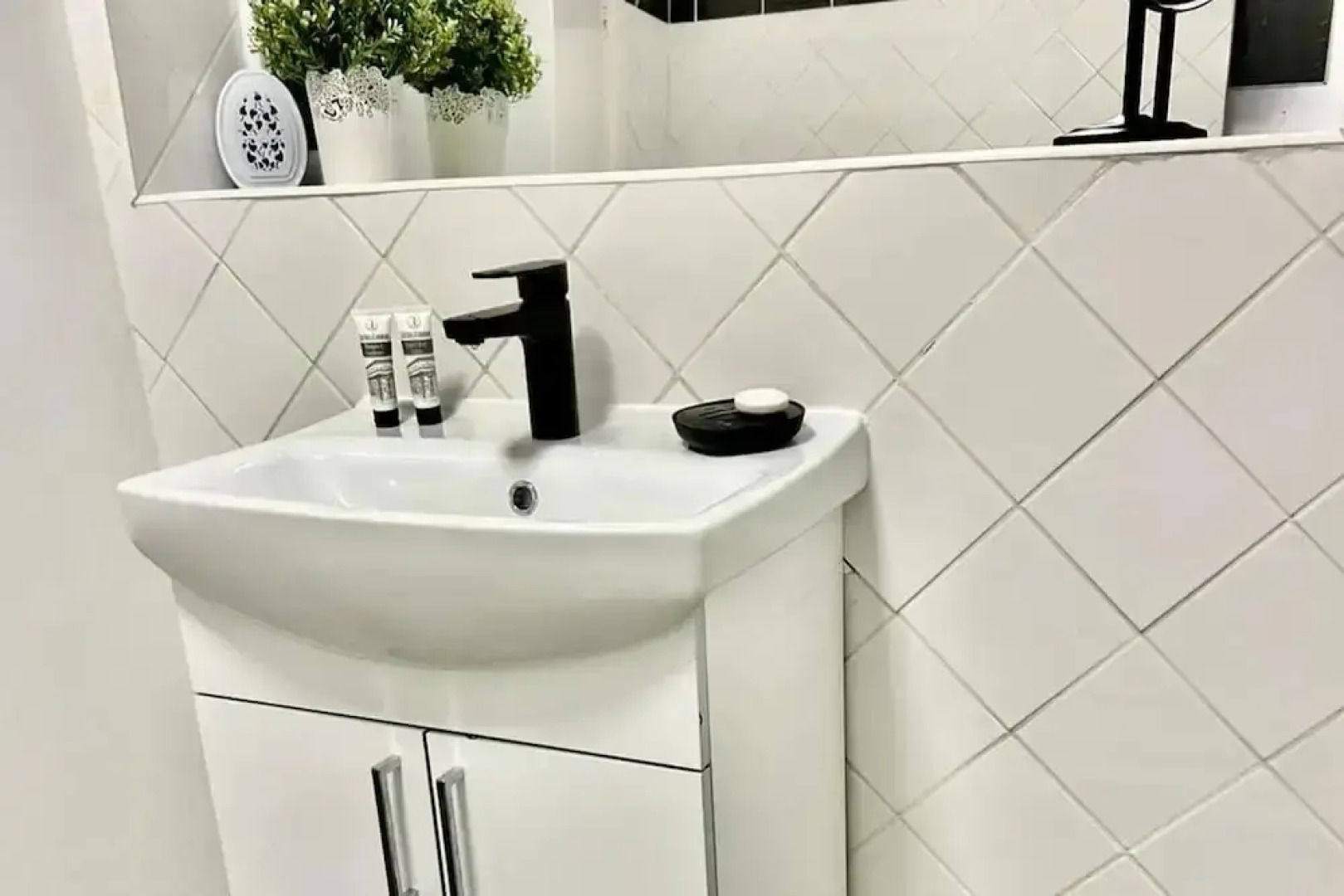 Unwind at Hebburn House-your Serene Retreat Awaits