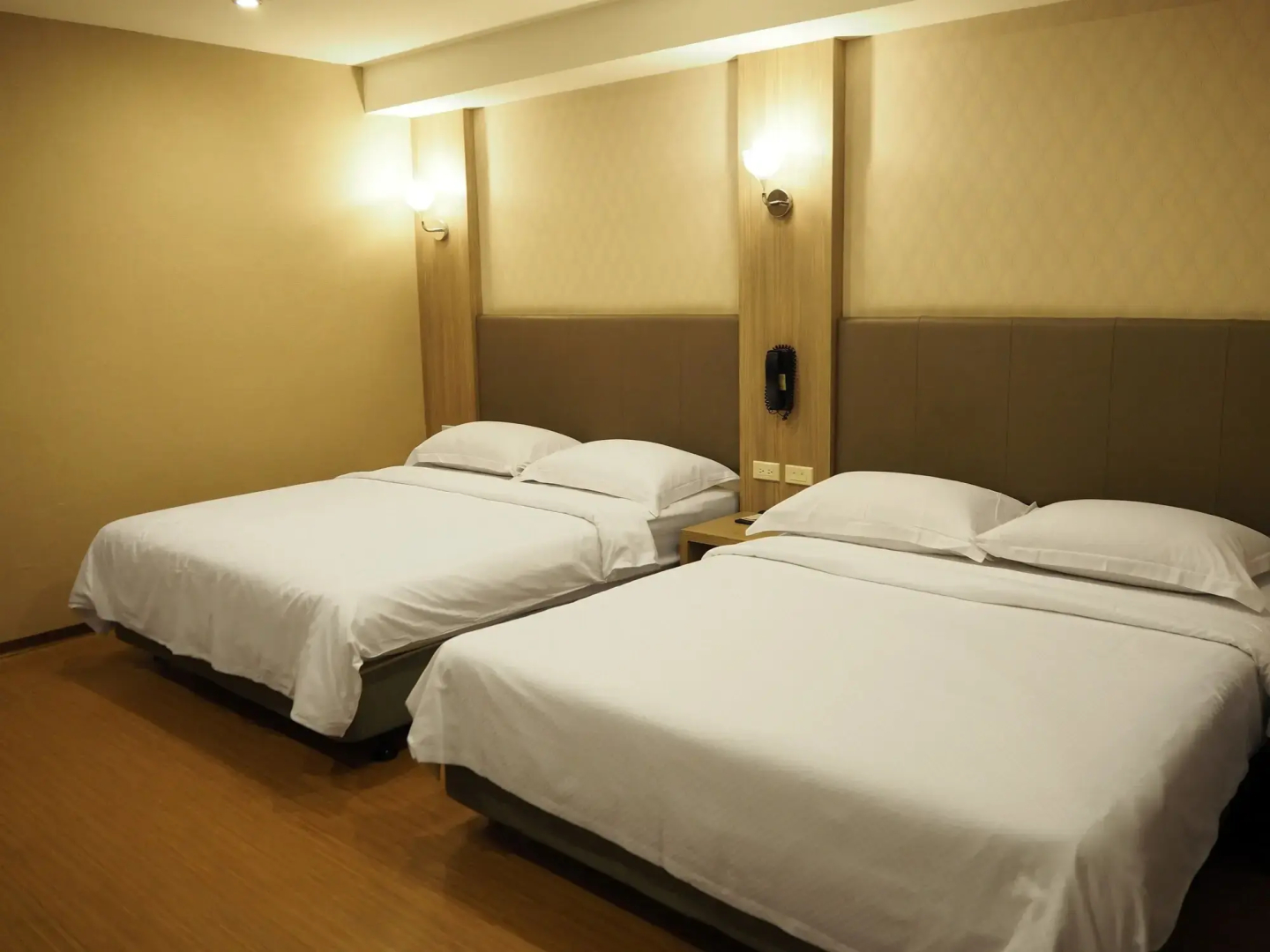 The Riverside Hotel International