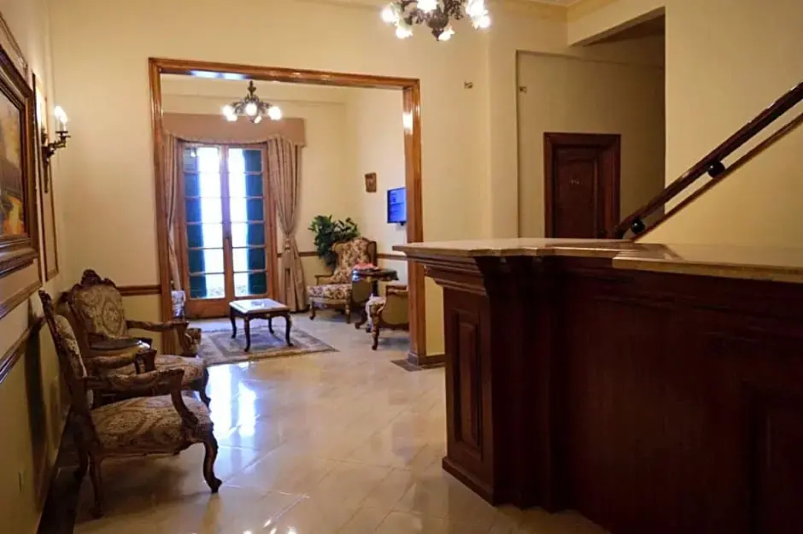 Hyde Park House Hotel