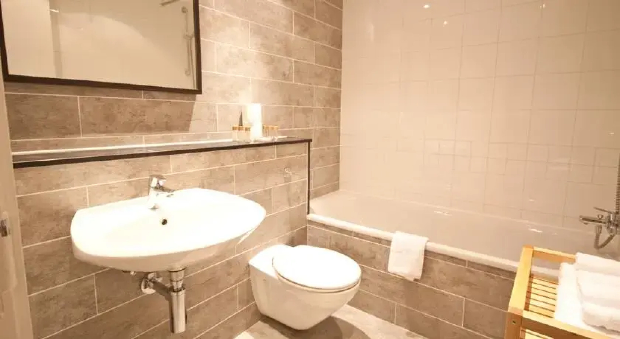 IFSC Dublin City Apartments by The Key Collection