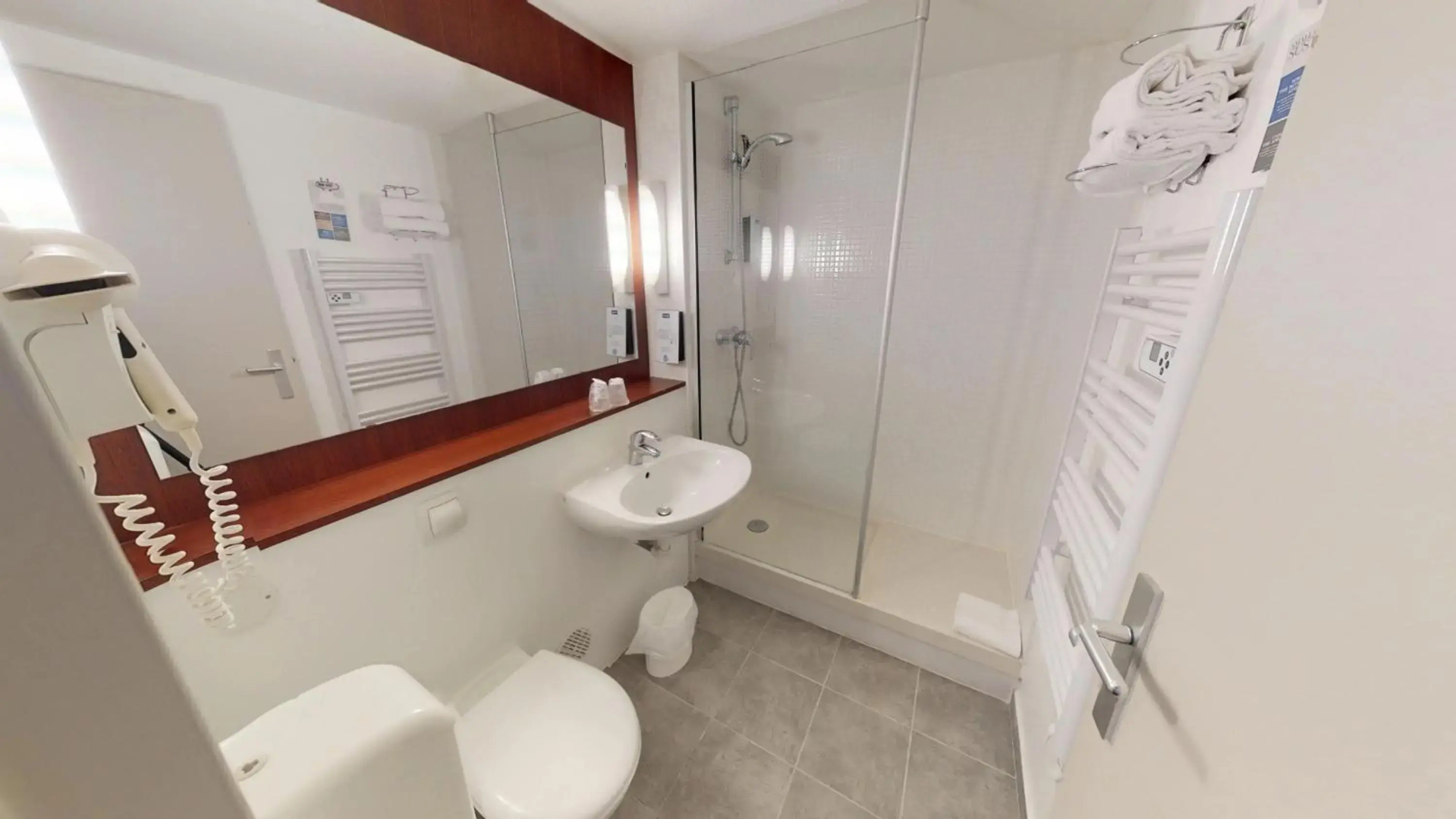 Campanile Chantilly Sud - Luzarches