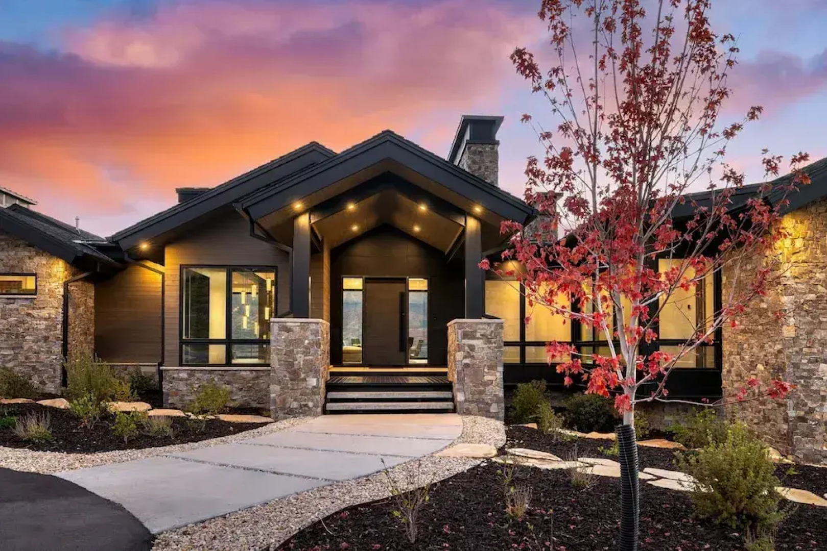 Reflection by Avantstay Sleeps 18 Lake Views Hot Tub Game Room