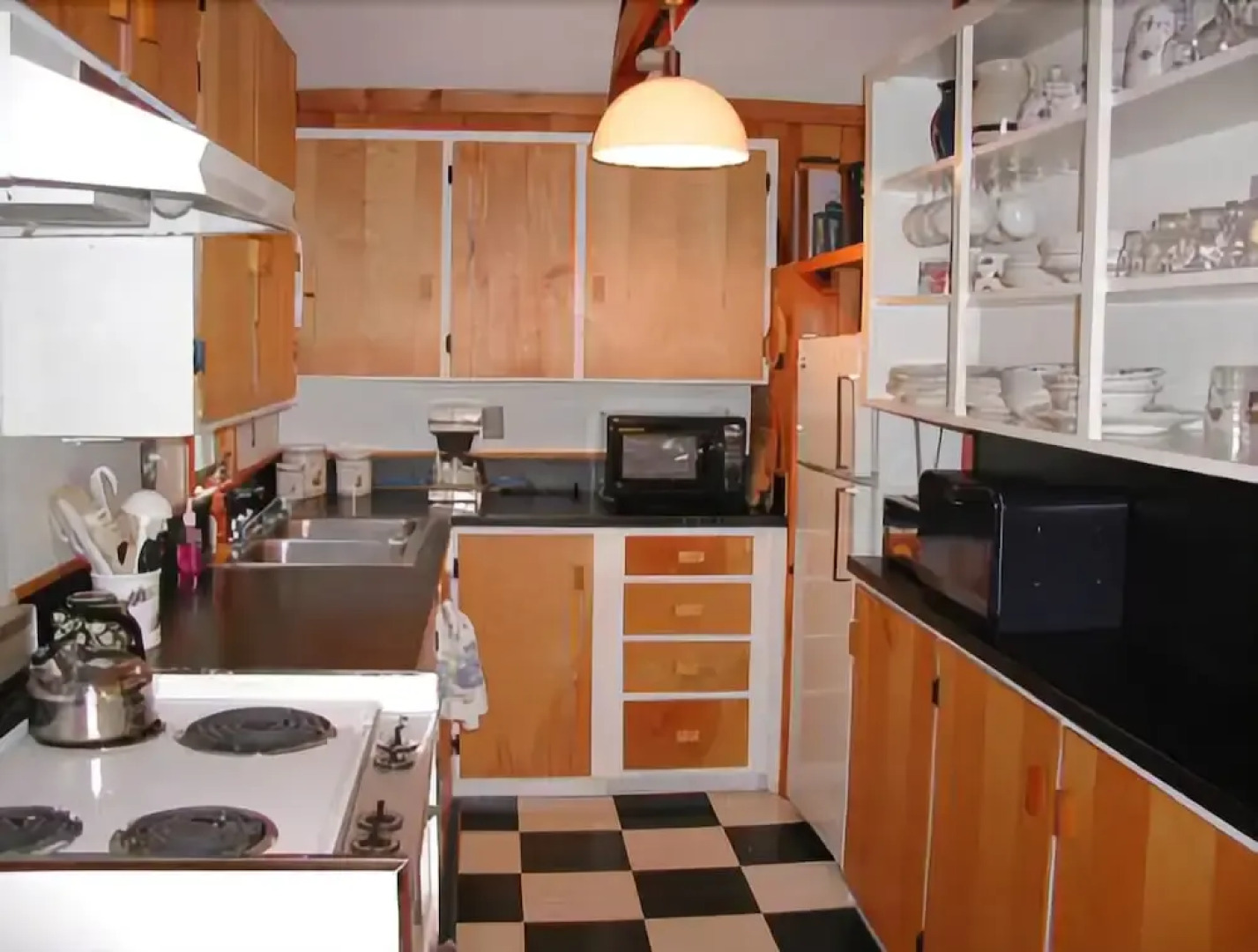 Tyler Point Cottage - Three Bedroom Home