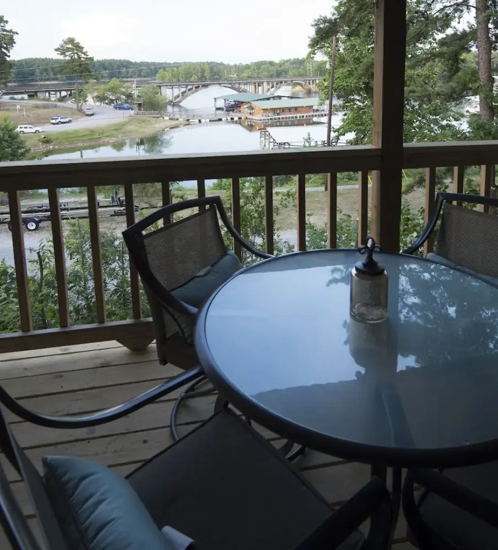 Self Creek Lodge and Marina