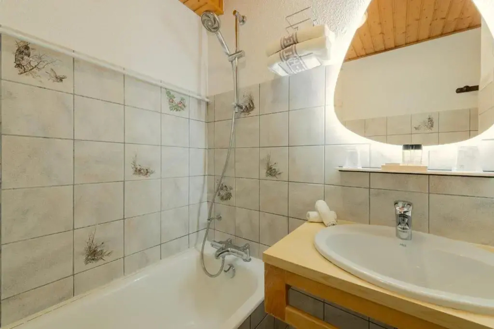 Hôtel Loisirs Les Côtes, Résidence et Chalets