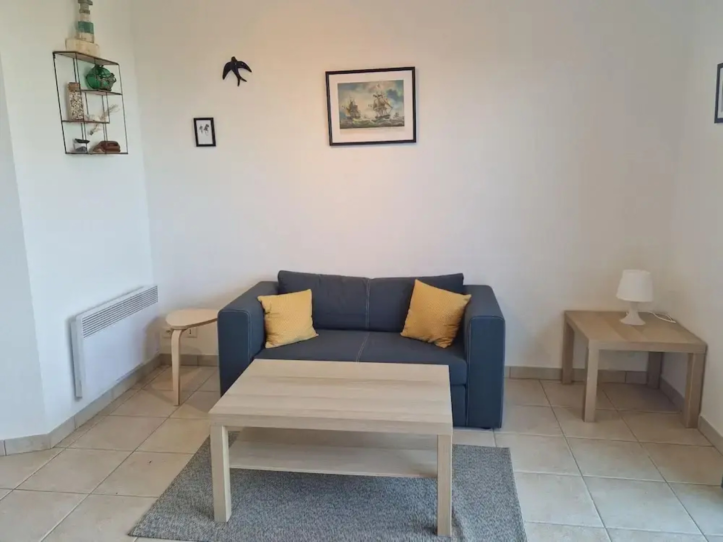 Lovely Apartment in a Prime Location With Direct Access to the Beach, Mesquer